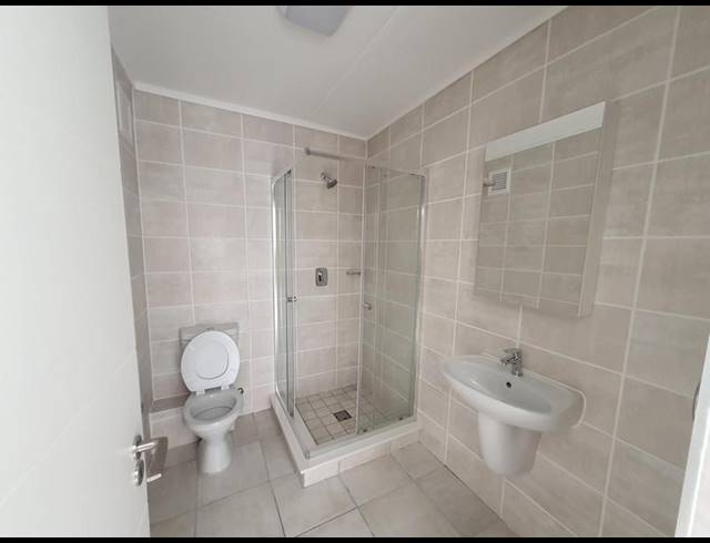 2 BEDROOM PROPERTY TO RENT IN GREENBAY ECO ESTATE